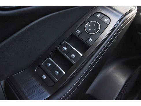 Certified 2025 Nissan Rogue SL w/ SL Premium Package FWD image 23