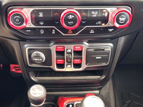 Used 2021 Jeep Wrangler Unlimited Sport AWD/4WD image 20