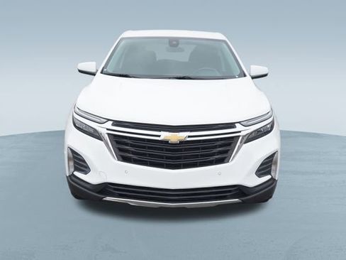 Used 2022 Chevrolet Equinox LT w/ Driver Convenience Package image 2