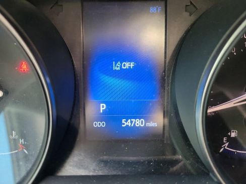 Used 2018 Toyota C-HR XLE image 18