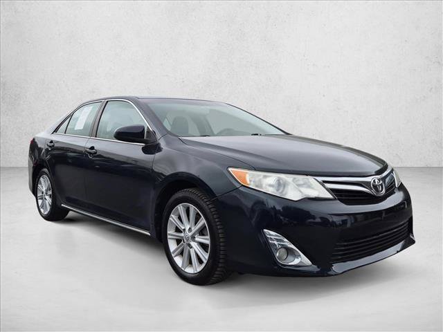 Used 2014 Toyota Camry XLE w/ Leather Package FWD image 3