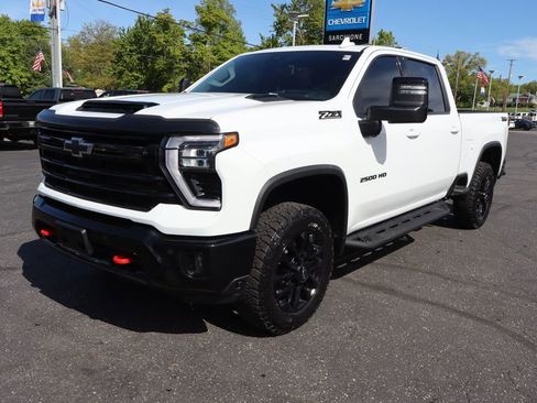 Used 2025 Chevrolet Silverado 2500 LTZ w/ LTZ Plus Package AWD/4WD image 28