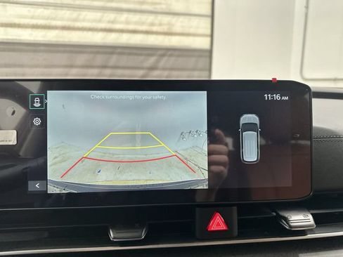 New 2026 Kia Carnival EX FWD image 24