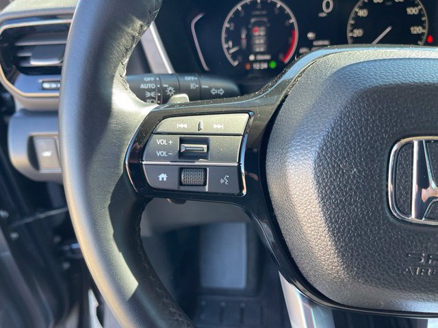 Used 2025 Honda Pilot EX-L image 15