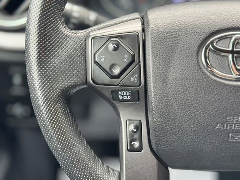 Certified 2022 Toyota Tacoma TRD Sport image 32