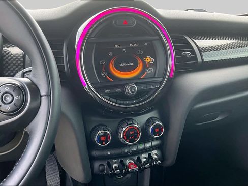 Used 2018 MINI Cooper S FWD image 6