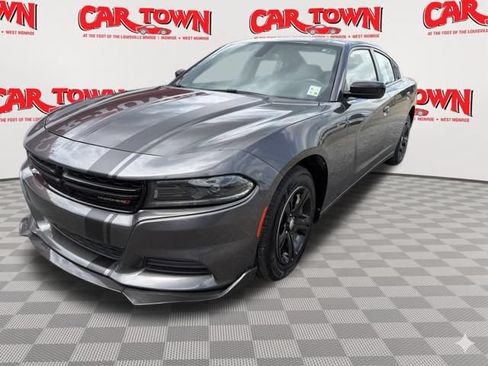 Used 2023 Dodge Charger SXT RWD image 2