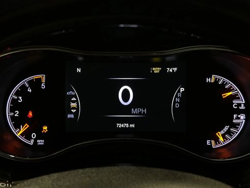Used 2018 Jeep Grand Cherokee Overland AWD/4WD image 28