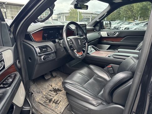 Used 2021 Lincoln Navigator Reserve AWD/4WD image 17