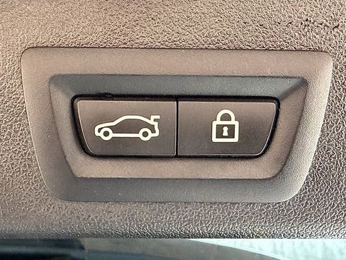 Used 2022 BMW X5 M50i w/ Executive Package image 25