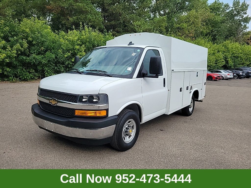 Used 2024 Chevrolet Express 3500 w/ Power Convenience Package RWD image 1