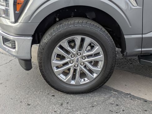 Used 2025 Ford F150 Lariat w/ Equipment Group 501A Mid image 11