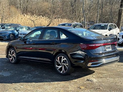 New 2026 Volkswagen Jetta SEL image 4