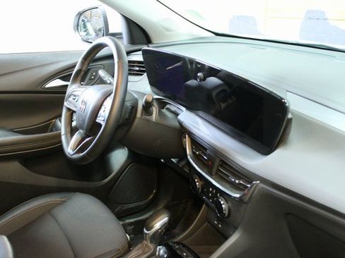 Used 2025 Buick Encore GX Preferred image 10