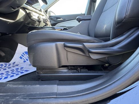 Used 2024 Chevrolet Trax LT w/ Driver Confidence Package image 11