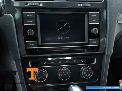 Used 2020 Volkswagen Golf 4-Door image 25