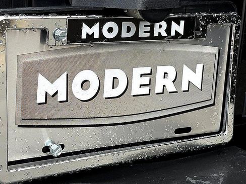 Used 2017 Jeep Wrangler Unlimited Rubicon w/ Connectivity Group image 30