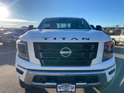 Used 2023 Nissan Titan SV w/ SV Convenience Package AWD/4WD image 3