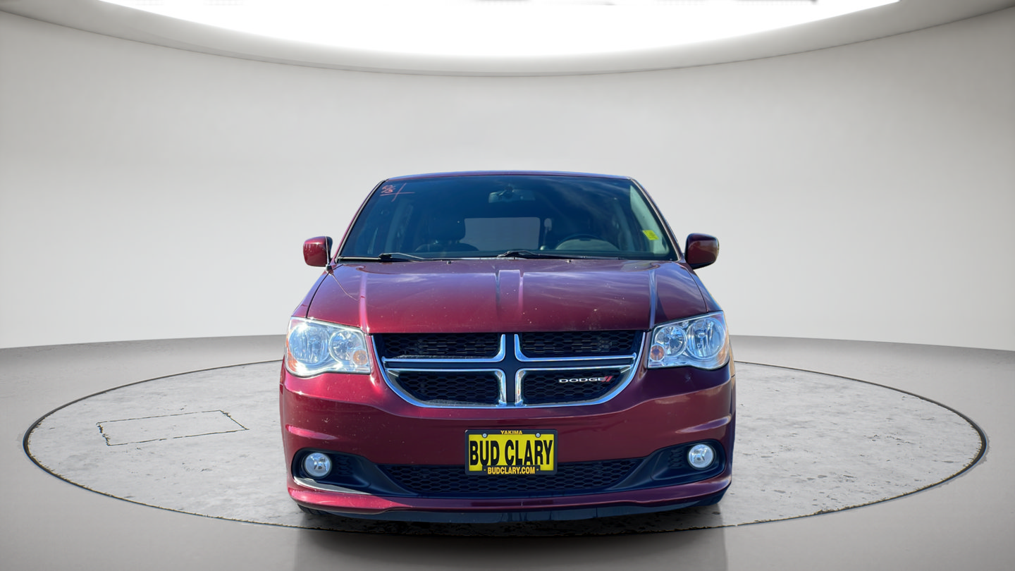 Used 2018 Dodge Grand Caravan SXT FWD image 2