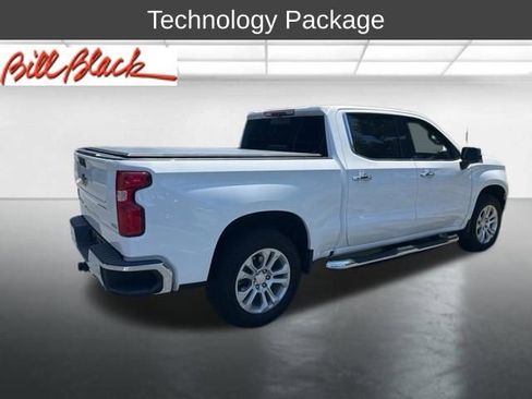 Used 2022 Chevrolet Silverado 1500 LTZ w/ LTZ Premium Package AWD/4WD image 6