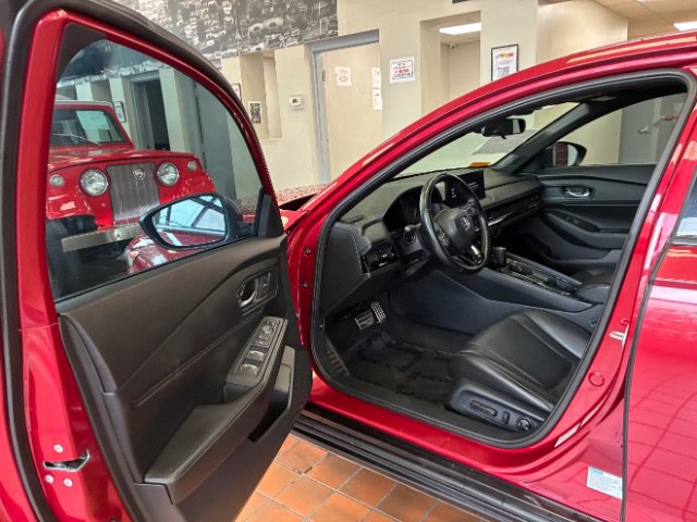 Used 2024 Honda Accord Sport image 11