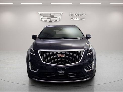 Used 2025 Cadillac XT5 Premium Luxury image 2