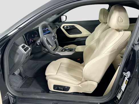 Used 2025 BMW 230i Coupe w/ Premium Package image 22
