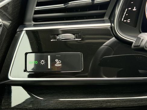 Used 2022 Audi Q7 3.0T Prestige image 28