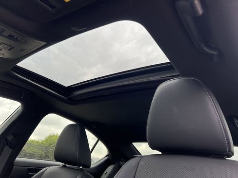 Used 2024 Lexus IS 350 F Sport RWD image 10