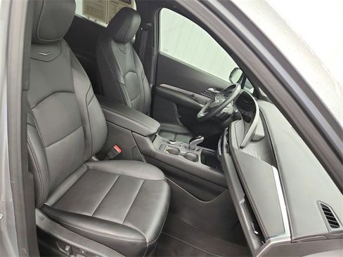 Used 2024 Cadillac XT4 Premium Luxury image 27