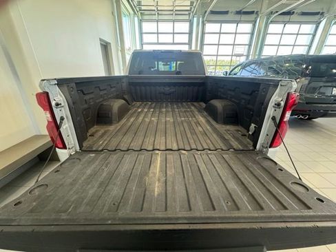 Used 2019 Chevrolet Silverado 1500 LT Trail Boss AWD/4WD image 33