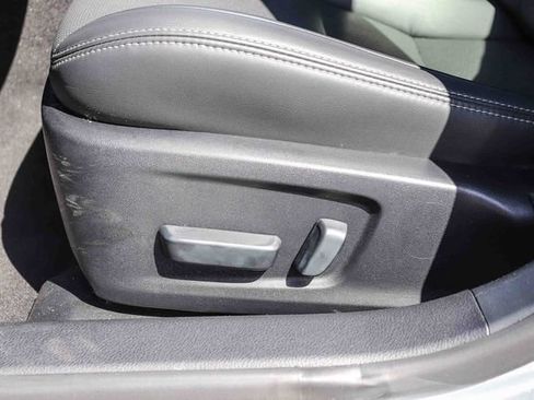 Used 2025 Lexus IS 300 F Sport RWD image 16
