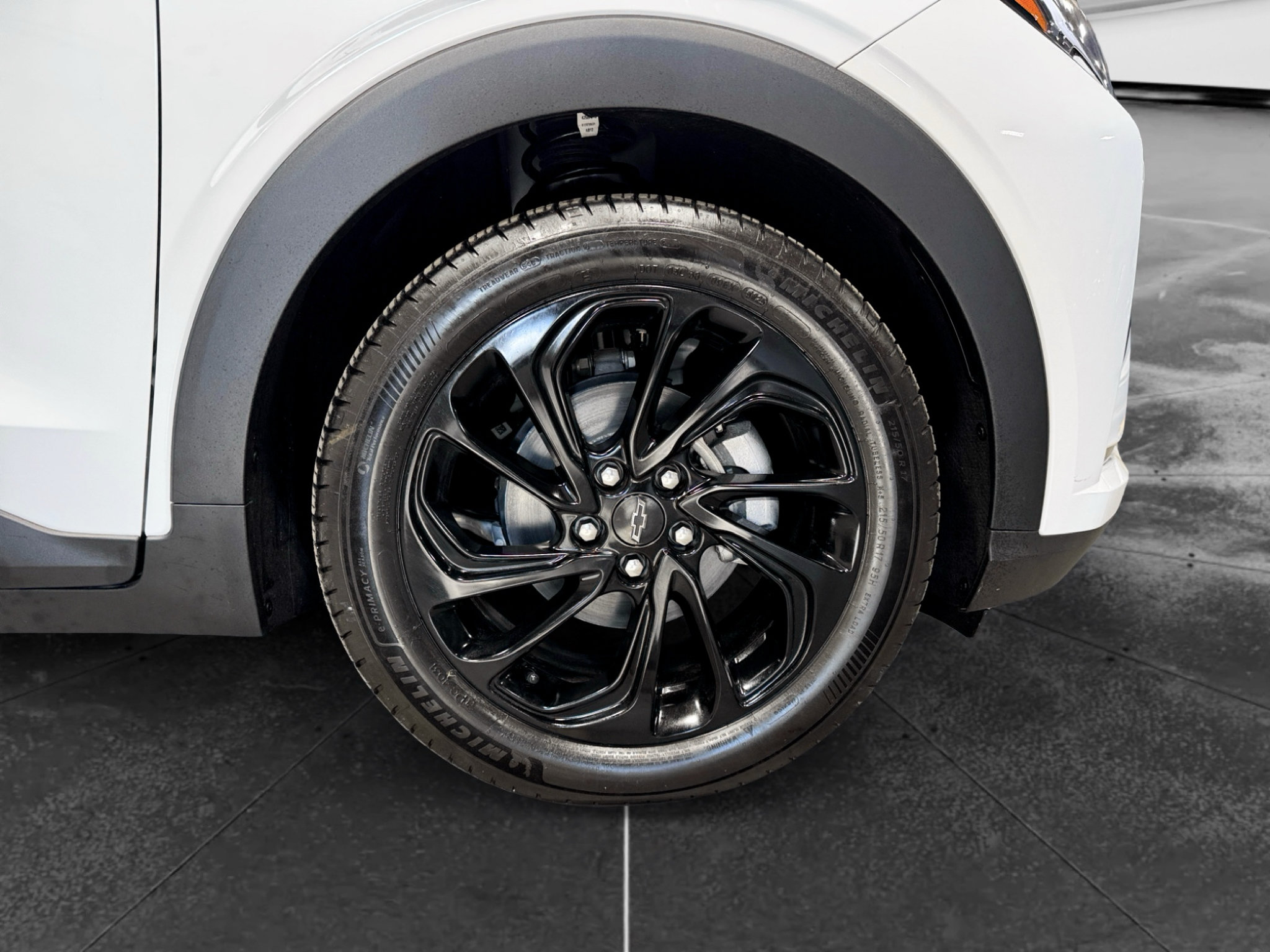 Used 2027 Chevrolet Bolt RS FWD image 37