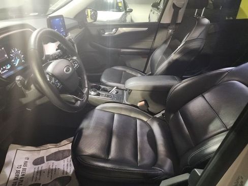 Used 2021 Ford Escape SEL image 9