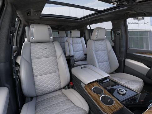 New 2026 Cadillac Escalade ESV Platinum Sport AWD/4WD image 16