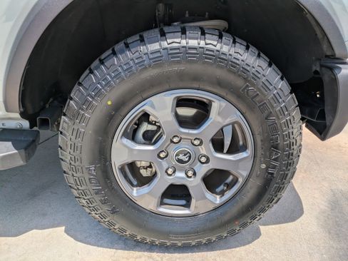 Used 2023 Ford Bronco 2-Door AWD/4WD image 9