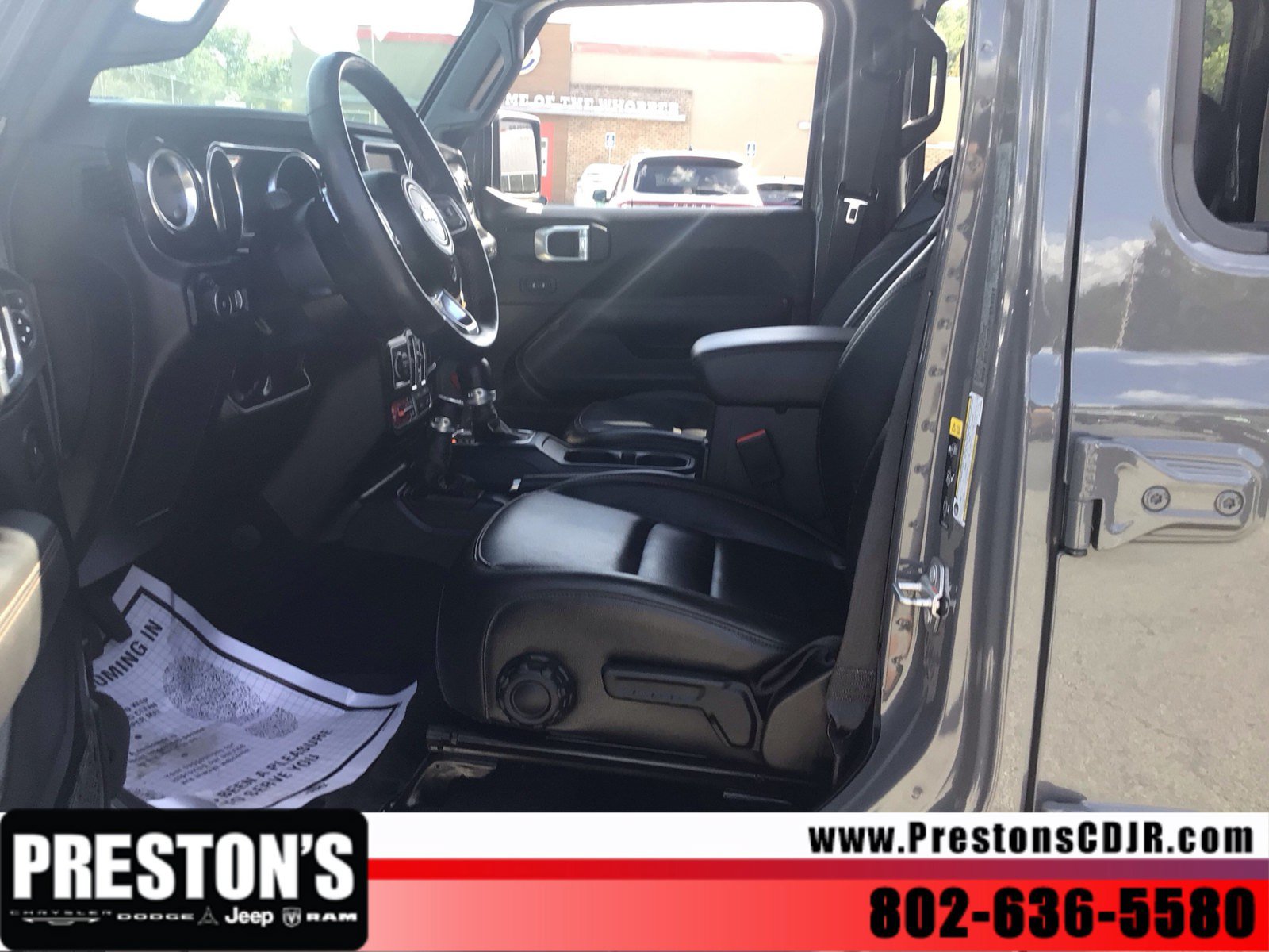 Used 2023 Jeep Wrangler Unlimited Rubicon 392 AWD/4WD image 11