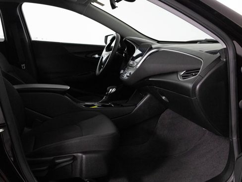 Used 2021 Chevrolet Malibu LS image 38