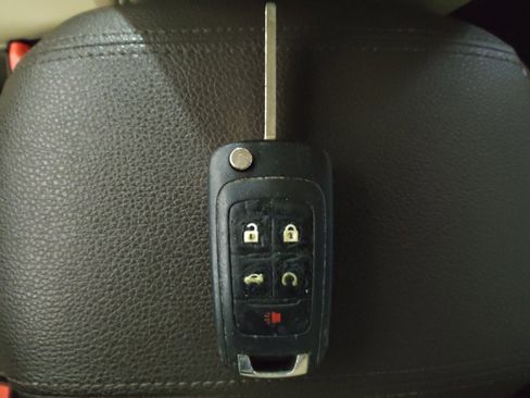 Used 2015 Chevrolet Cruze LTZ w/ Sun, Sound and Sport Package image 32