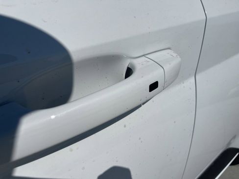 New 2025 Hyundai Venue Limited image 10