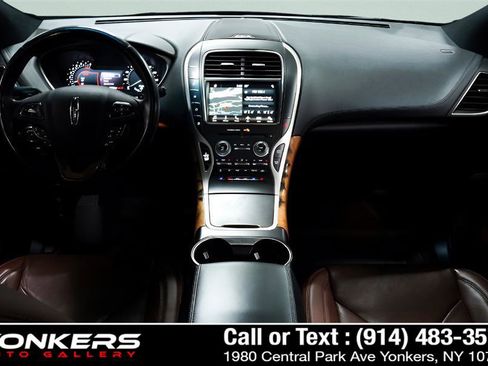 Used 2017 Lincoln MKX Reserve w/ Lincoln MKX Climate Package image 35