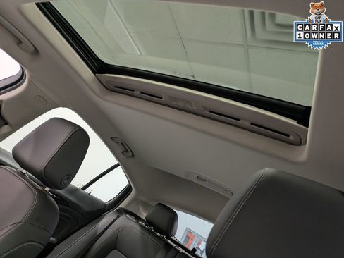 Used 2018 Buick Regal Essence w/ Driver Confidence Package #1 image 22