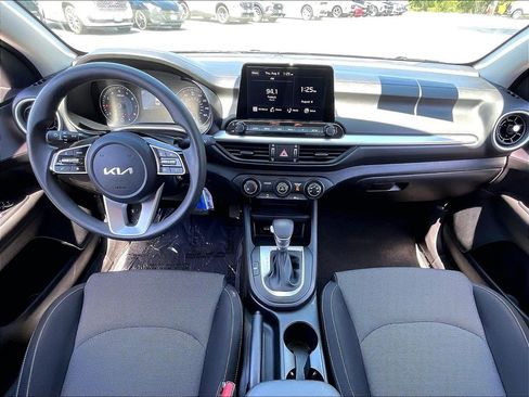 Used 2024 Kia Forte LXS w/ LXS Technology Package FWD image 20