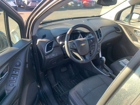 Used 2018 Chevrolet Trax LT image 10