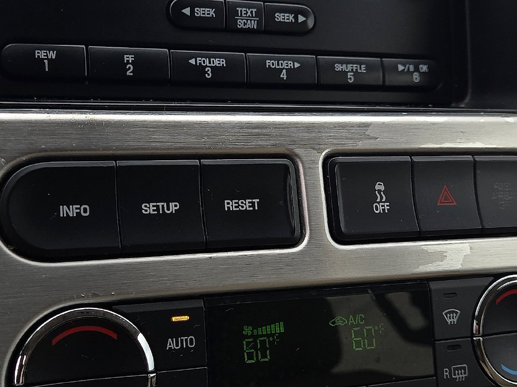 Used 2009 Ford Edge Limited FWD image 13