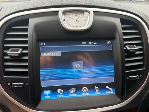 Used 2013 Chrysler 300 w/ Driver Convenience Group RWD image 10