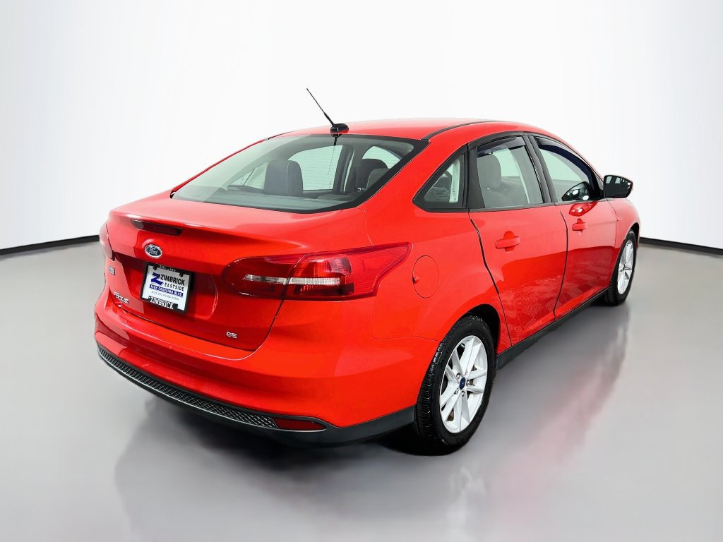 Used 2017 Ford Focus SE w/ Cold Weather Package FWD image 7