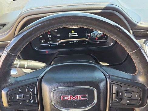 Used 2022 GMC Yukon XL AT4 AWD/4WD image 23