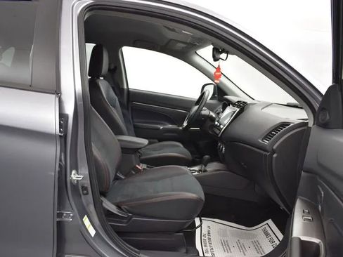 Used 2024 Mitsubishi Outlander Sport SE image 17