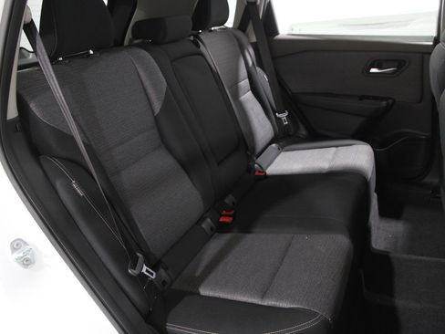 Used 2021 Nissan Rogue SV image 17